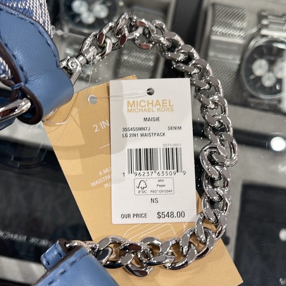 MICHAEL KORS
Maisie Large Logo 2-in-1 Sling Waist Fanny Pack Belt Crossbody - Picture 14 of 16